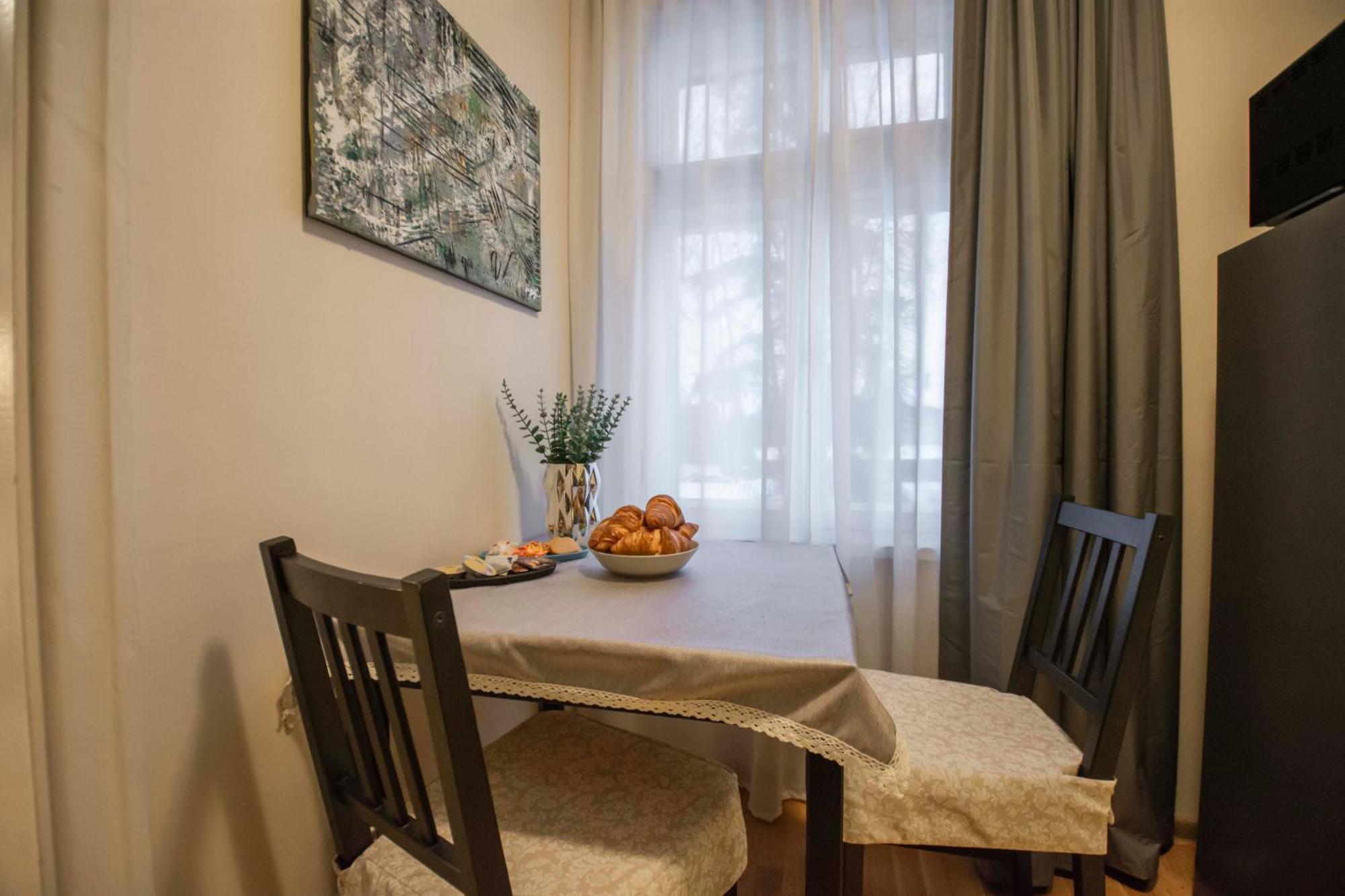 Karlovaidyll 7 - Homey Apartment With Free Parking! Tartu Eksteriør bilde