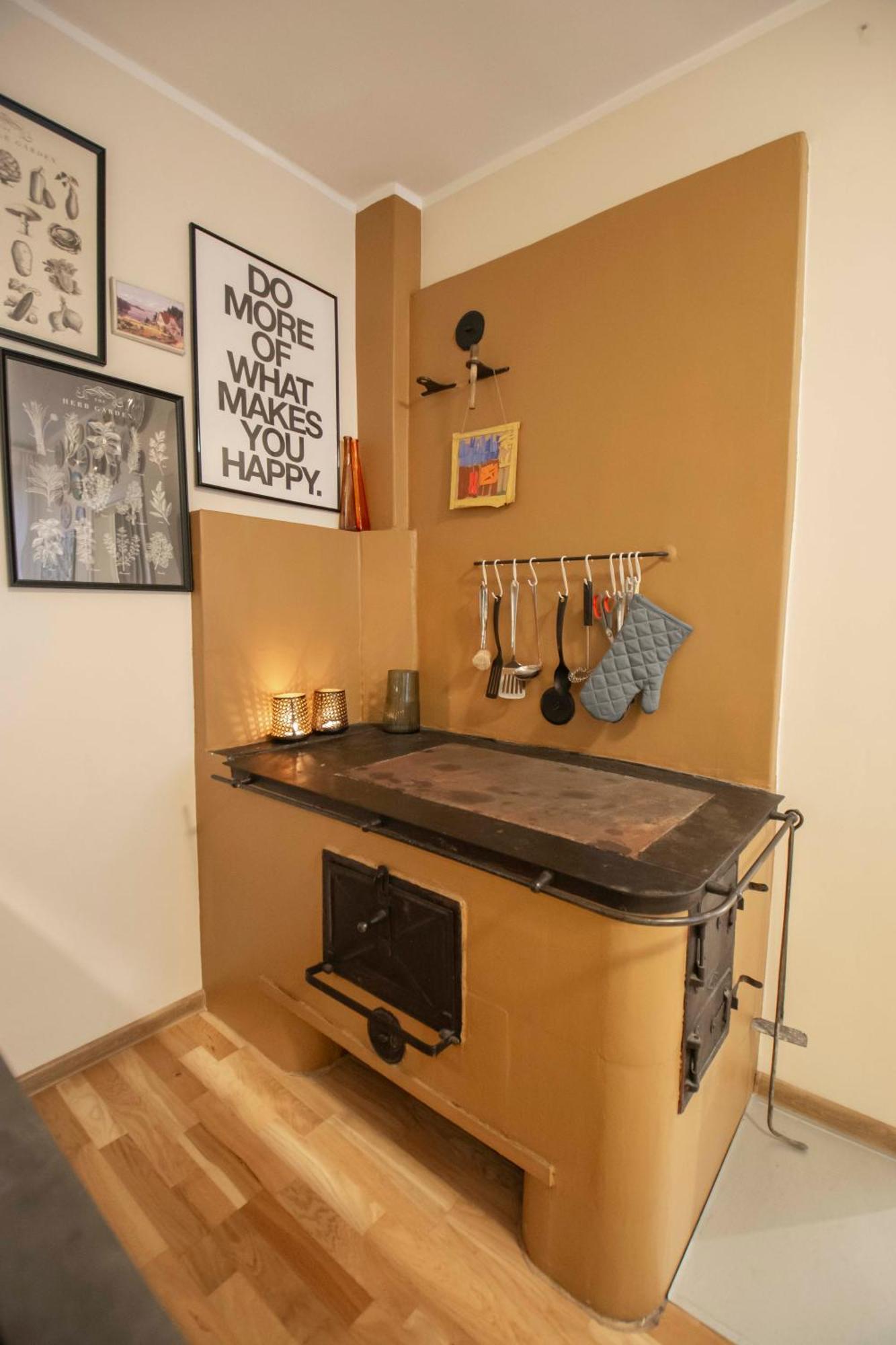 Karlovaidyll 7 - Homey Apartment With Free Parking! Tartu Eksteriør bilde